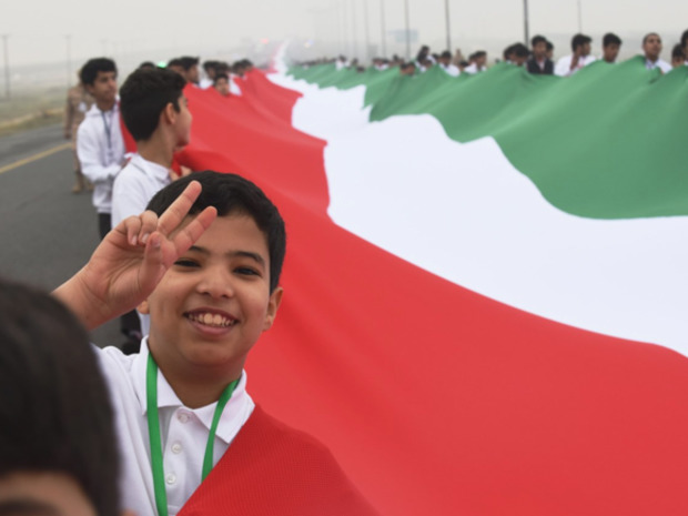 الكويت تدخل غينيس بأطول علم4